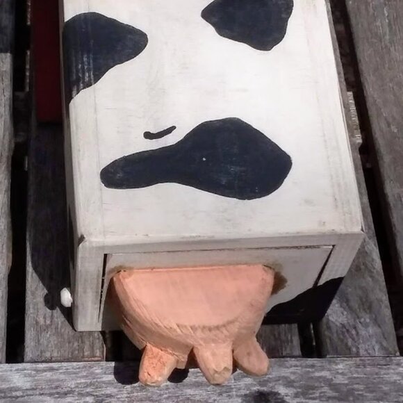 Beautiful Handmade Birdhouse Cow Utter Black & White Made in Alberta Canada - Picture 5 of 10